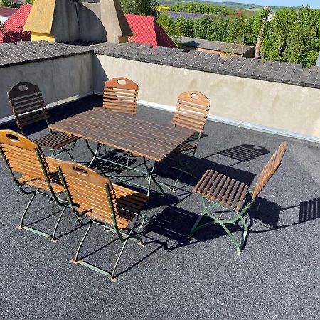 Schloss Lelkendorf Apartment Ulrichshusen Maisonette Fewo Mecklenburger Seenplatte Mit Dachterrasse Naehe Ostsee Eksteriør billede