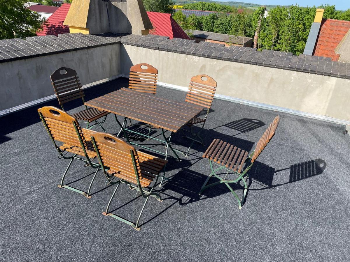 Schloss Lelkendorf Apartment Ulrichshusen Maisonette Fewo Mecklenburger Seenplatte Mit Dachterrasse Naehe Ostsee Eksteriør billede